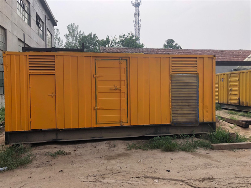 荔湾柴油发电机如何判断新机油是否已经完全充满机油滤清器？