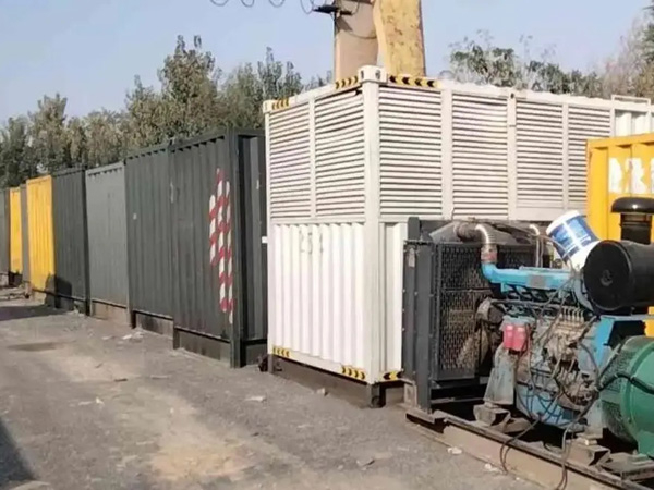 荔湾200KW柴油发电机机组每小时油耗是多少？