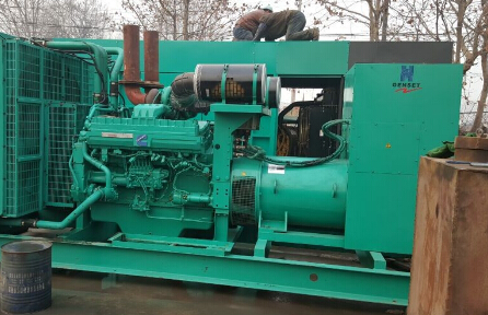 荔湾发电机组如何判断水冷式机油散热器内部是否需要清洗？